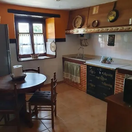 Holiday home Casa Candidita - Tradicional Casa Montanesa